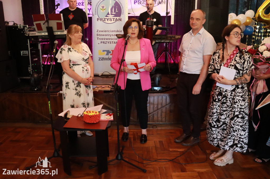 Fotorelacja: 40-lecie Zawierciańskiego Stowarzyszenia Trzeźwościowego PRZYSTAŃ