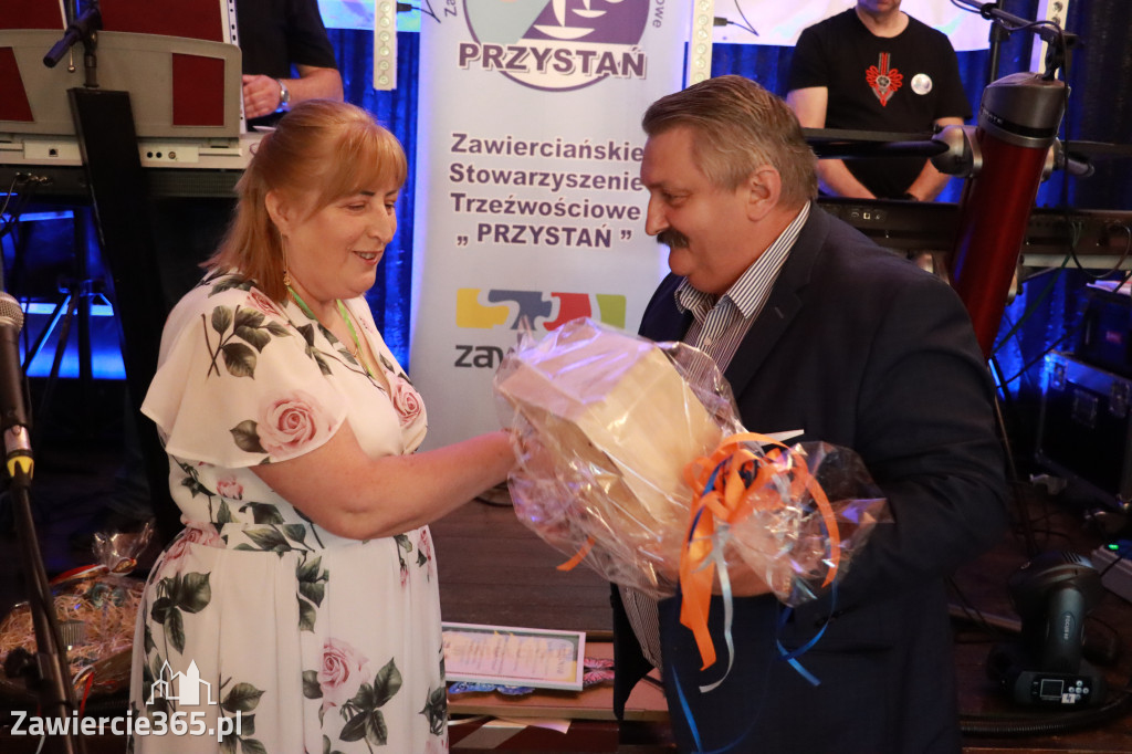 Fotorelacja: 40-lecie Zawierciańskiego Stowarzyszenia Trzeźwościowego PRZYSTAŃ