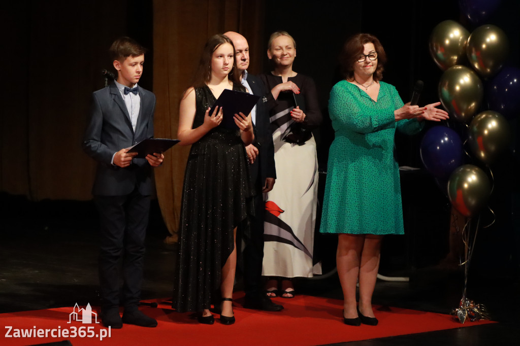 Fotorelacja: Zakończenie Roku Szkolnego SP2 w MOK Zawiercie