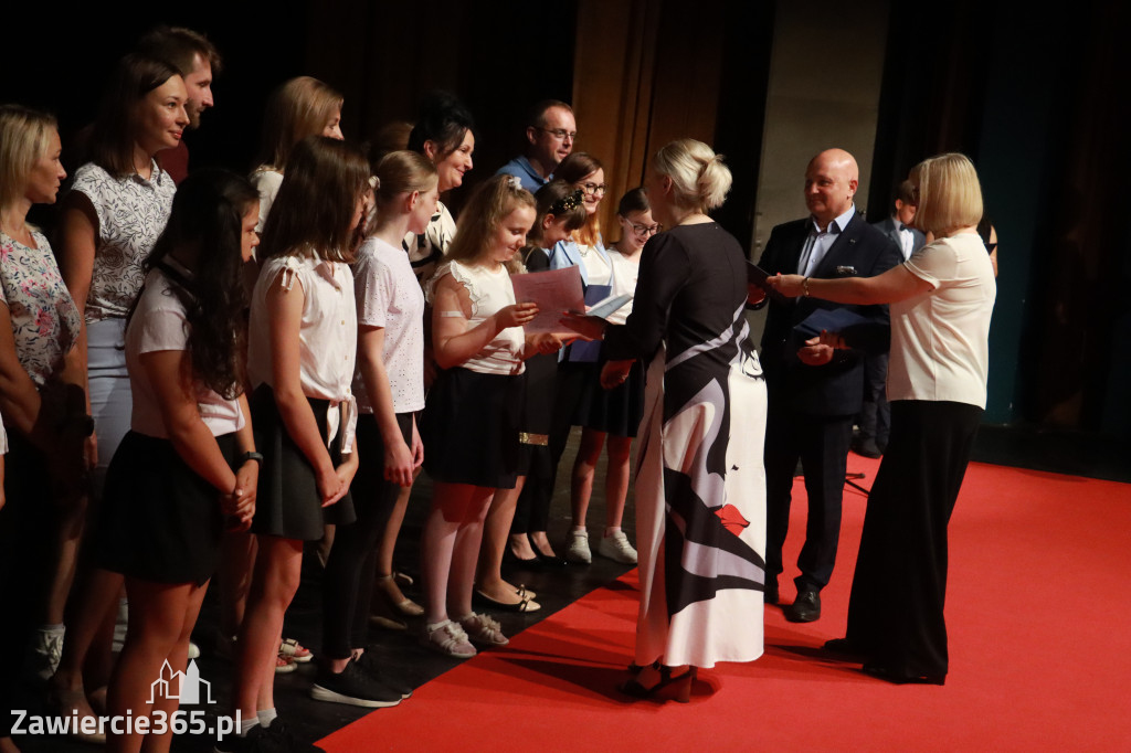Fotorelacja: Zakończenie Roku Szkolnego SP2 w MOK Zawiercie