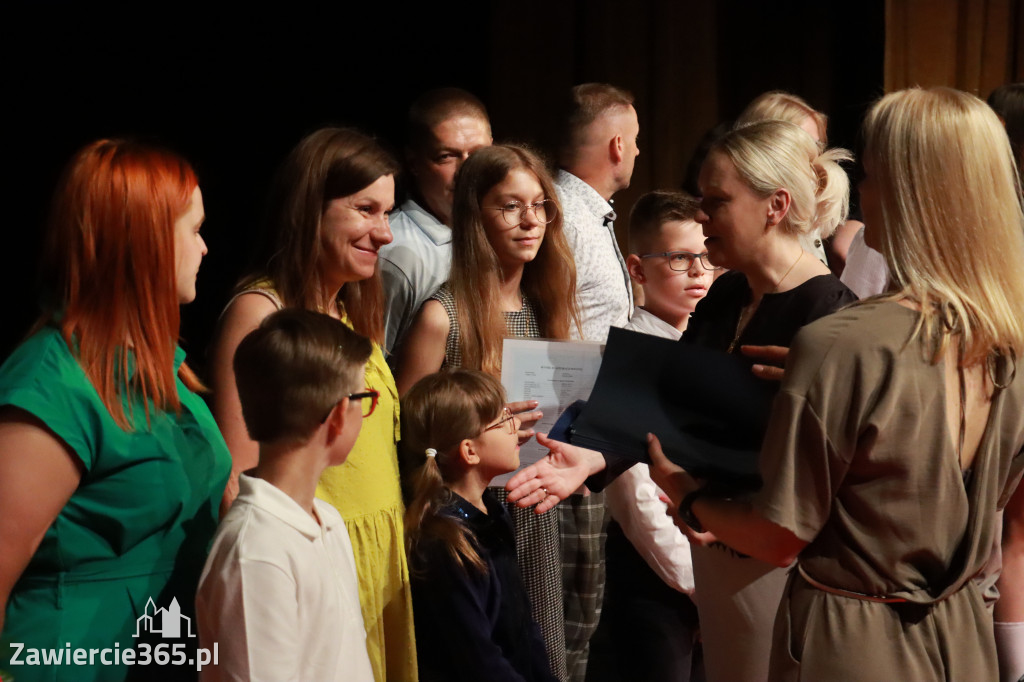 Fotorelacja: Zakończenie Roku Szkolnego SP2 w MOK Zawiercie