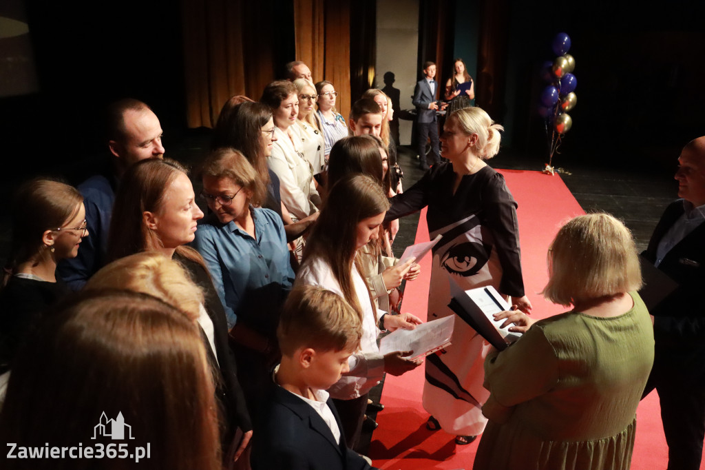 Fotorelacja: Zakończenie Roku Szkolnego SP2 w MOK Zawiercie