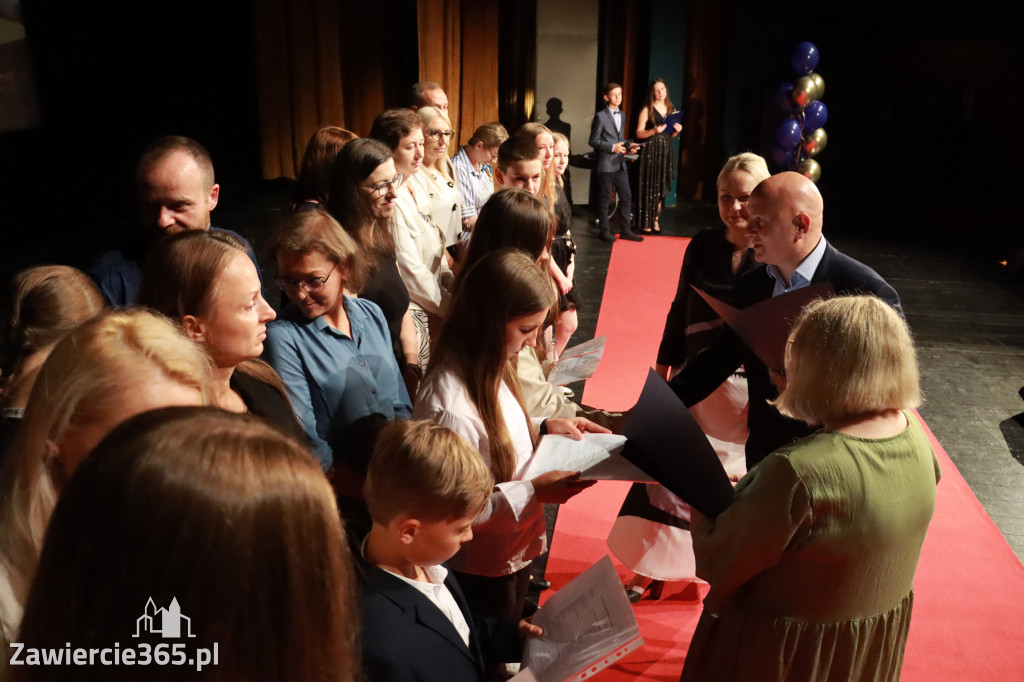 Fotorelacja: Zakończenie Roku Szkolnego SP2 w MOK Zawiercie