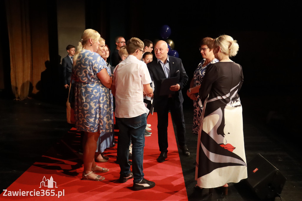 Fotorelacja: Zakończenie Roku Szkolnego SP2 w MOK Zawiercie