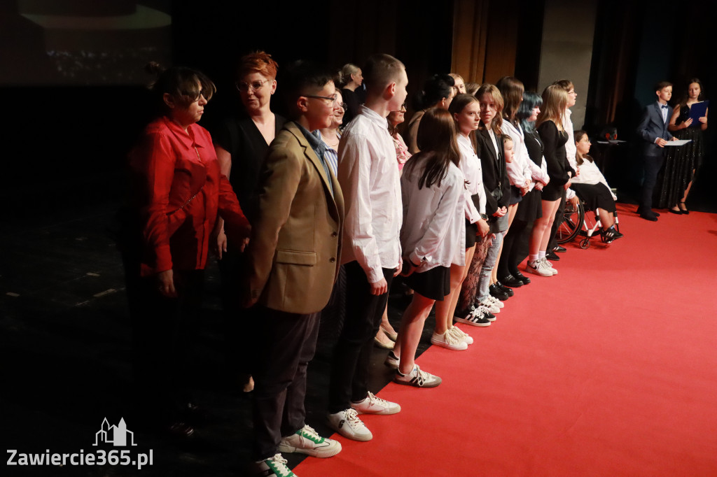 Fotorelacja: Zakończenie Roku Szkolnego SP2 w MOK Zawiercie