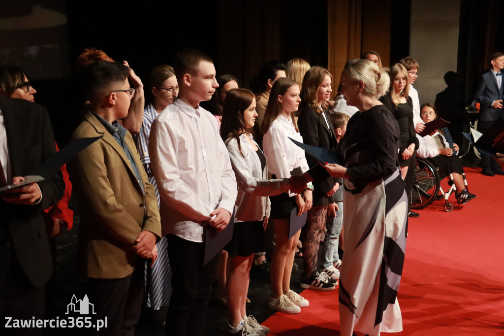 Fotorelacja: Zakończenie Roku Szkolnego SP2 w MOK Zawiercie