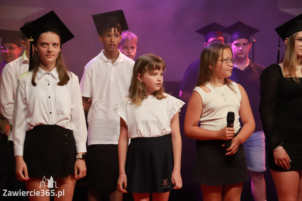 Fotorelacja: Zakończenie Roku Szkolnego SP2 w MOK Zawiercie