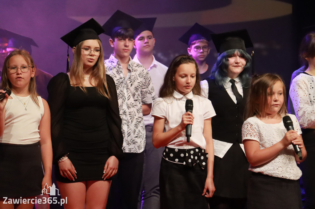 Fotorelacja: Zakończenie Roku Szkolnego SP2 w MOK Zawiercie