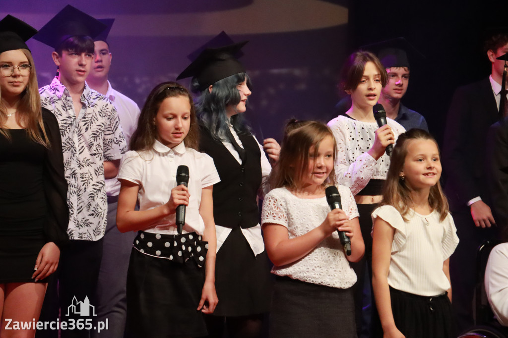 Fotorelacja: Zakończenie Roku Szkolnego SP2 w MOK Zawiercie