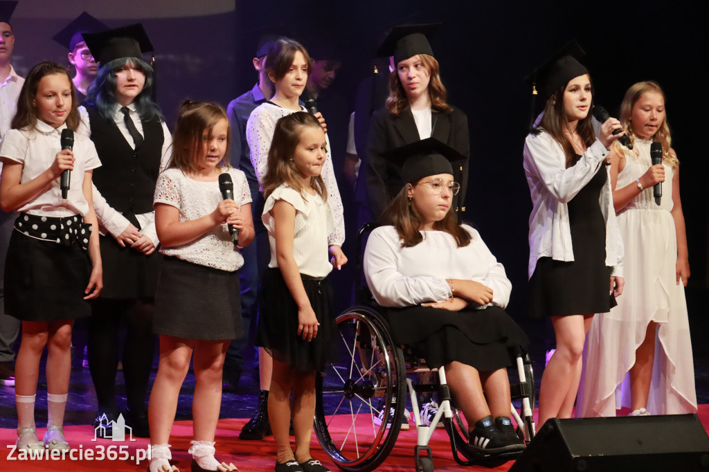 Fotorelacja: Zakończenie Roku Szkolnego SP2 w MOK Zawiercie
