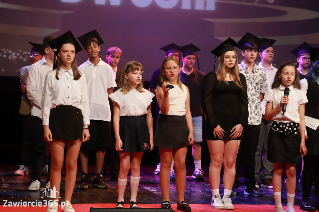 Fotorelacja: Zakończenie Roku Szkolnego SP2 w MOK Zawiercie