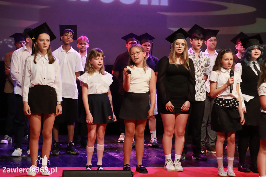 Fotorelacja: Zakończenie Roku Szkolnego SP2 w MOK Zawiercie