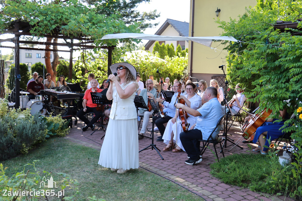 Fotorelacja I: Koncert Filharmonii Jurajskiej OPERETKA W OGRODZIE - Zawiercie