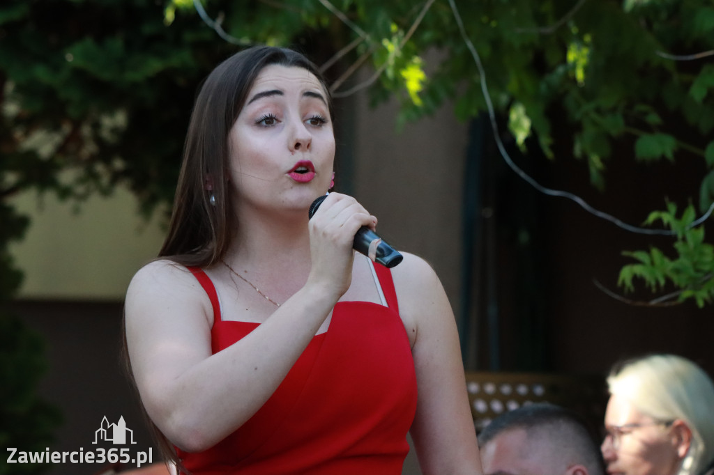Fotorelacja I: Koncert Filharmonii Jurajskiej OPERETKA W OGRODZIE - Zawiercie