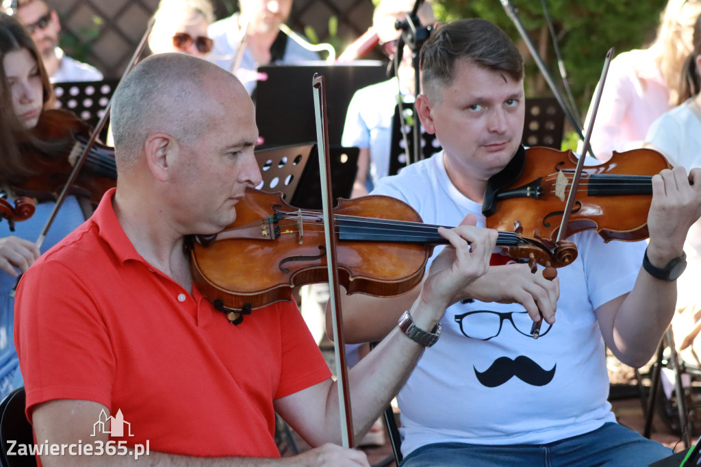 Fotorelacja I: Koncert Filharmonii Jurajskiej OPERETKA W OGRODZIE - Zawiercie