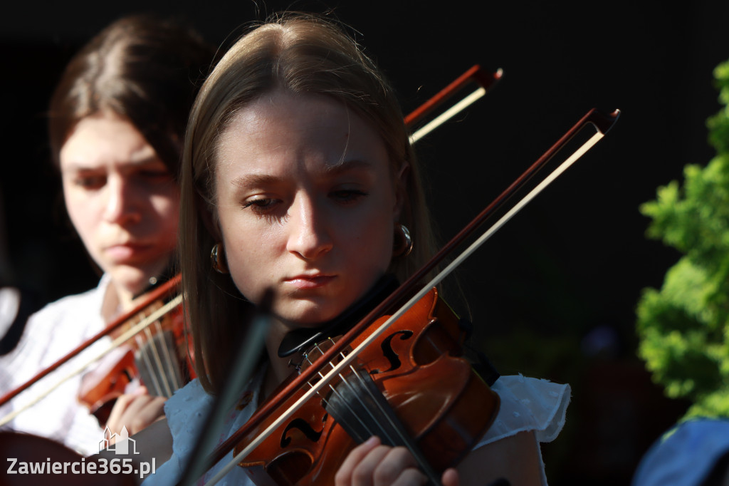 Fotorelacja I: Koncert Filharmonii Jurajskiej OPERETKA W OGRODZIE - Zawiercie