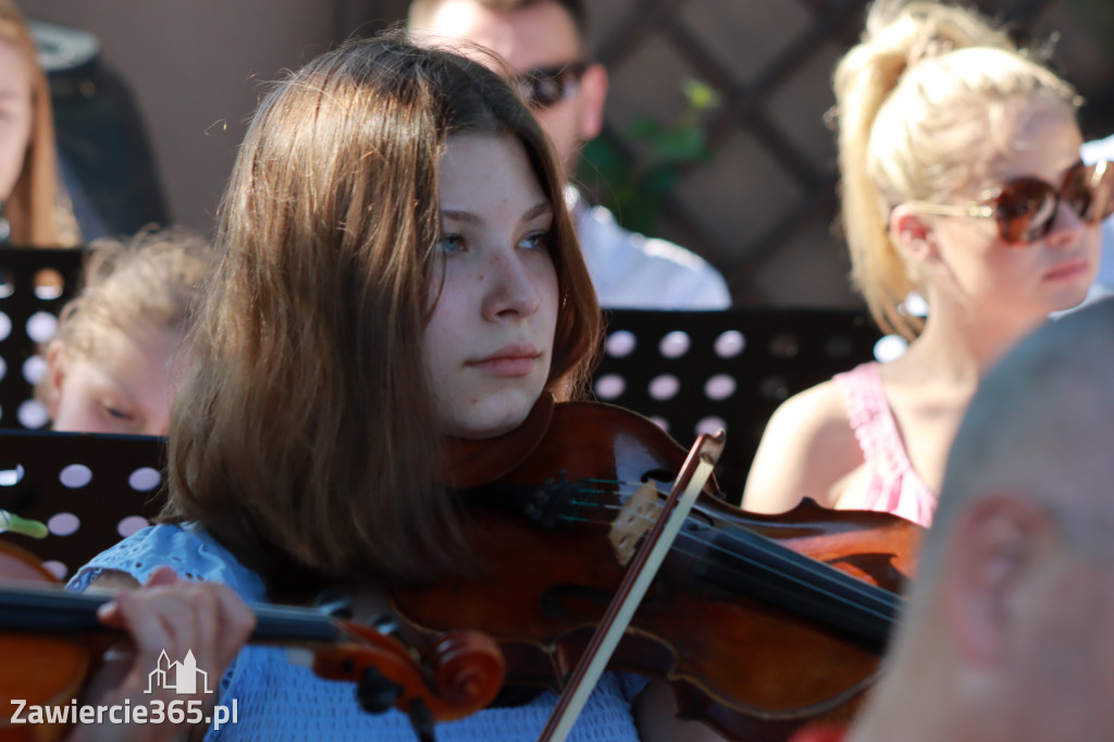 Fotorelacja I: Koncert Filharmonii Jurajskiej OPERETKA W OGRODZIE - Zawiercie
