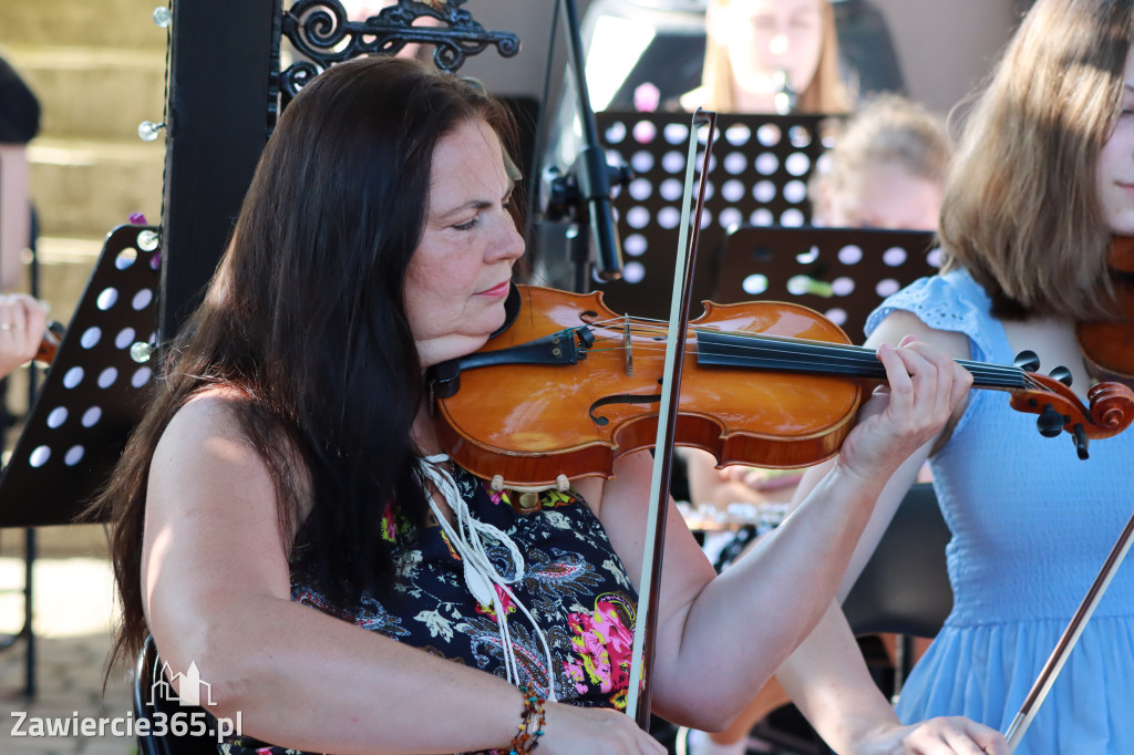 Fotorelacja I: Koncert Filharmonii Jurajskiej OPERETKA W OGRODZIE - Zawiercie