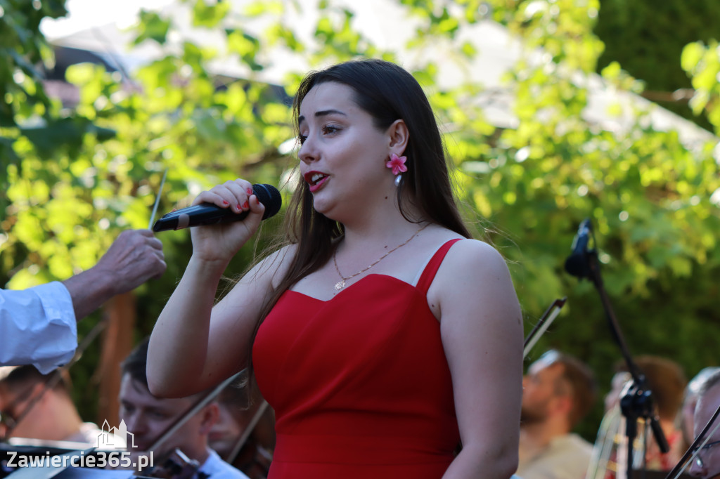 Fotorelacja I: Koncert Filharmonii Jurajskiej OPERETKA W OGRODZIE - Zawiercie