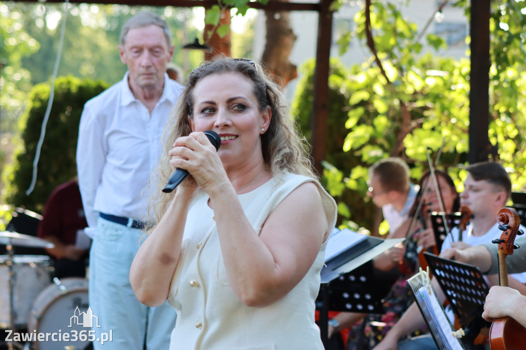 Fotorelacja I: Koncert Filharmonii Jurajskiej OPERETKA W OGRODZIE - Zawiercie