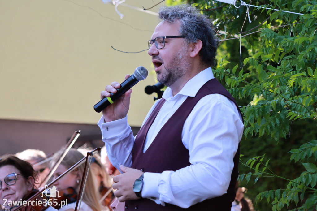 Fotorelacja I: Koncert Filharmonii Jurajskiej OPERETKA W OGRODZIE - Zawiercie