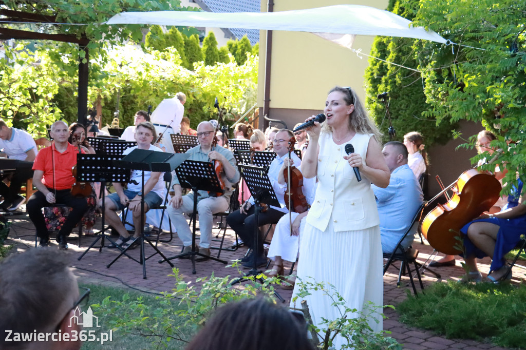 Fotorelacja I: Koncert Filharmonii Jurajskiej OPERETKA W OGRODZIE - Zawiercie
