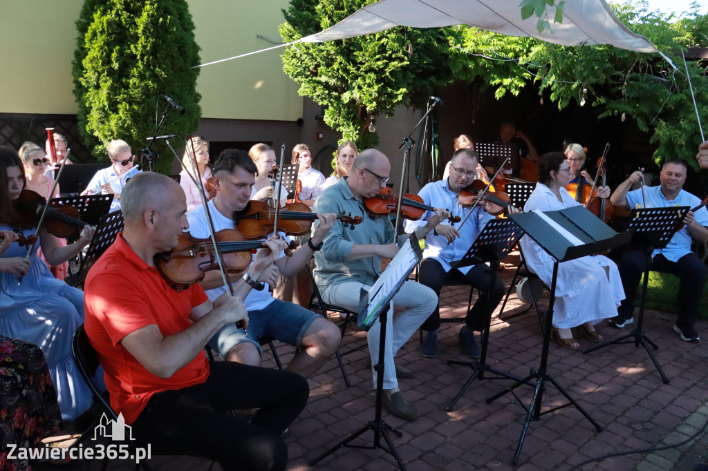 Fotorelacja I: Koncert Filharmonii Jurajskiej OPERETKA W OGRODZIE - Zawiercie