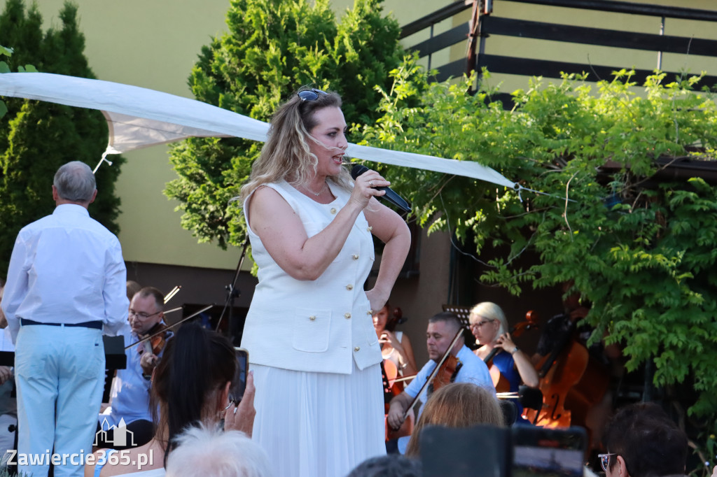 Fotorelacja I: Koncert Filharmonii Jurajskiej OPERETKA W OGRODZIE - Zawiercie