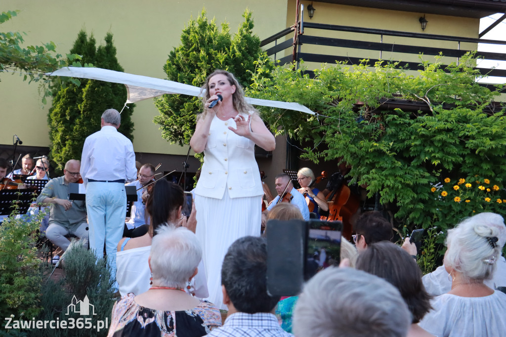 Fotorelacja I: Koncert Filharmonii Jurajskiej OPERETKA W OGRODZIE - Zawiercie