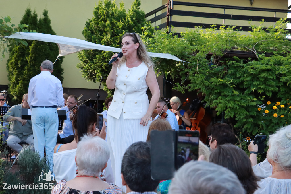 Fotorelacja I: Koncert Filharmonii Jurajskiej OPERETKA W OGRODZIE - Zawiercie