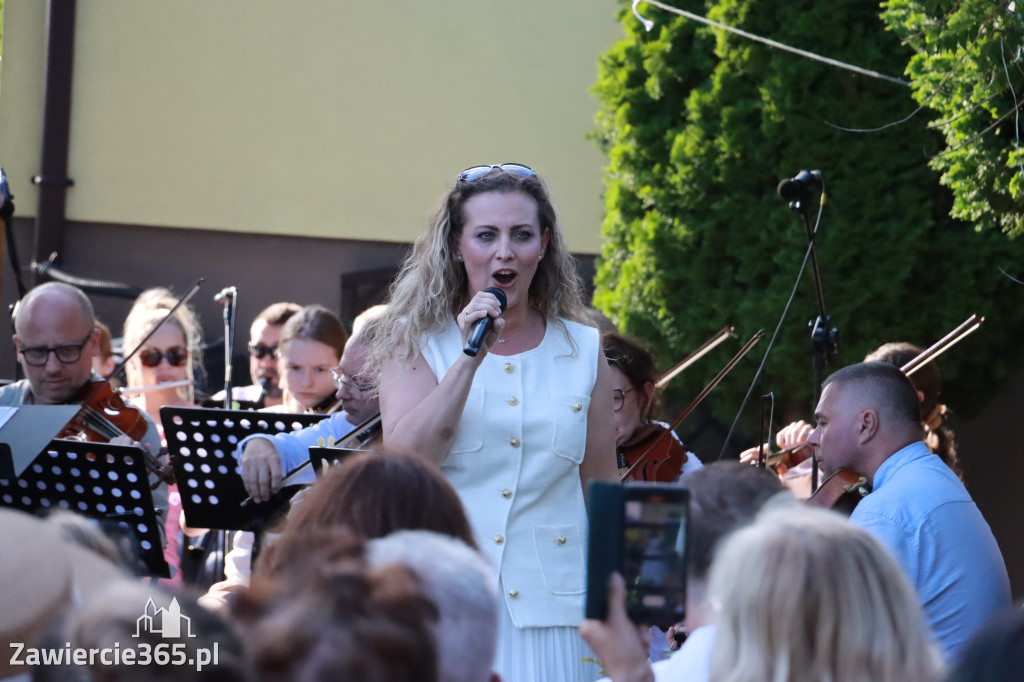 Fotorelacja I: Koncert Filharmonii Jurajskiej OPERETKA W OGRODZIE - Zawiercie