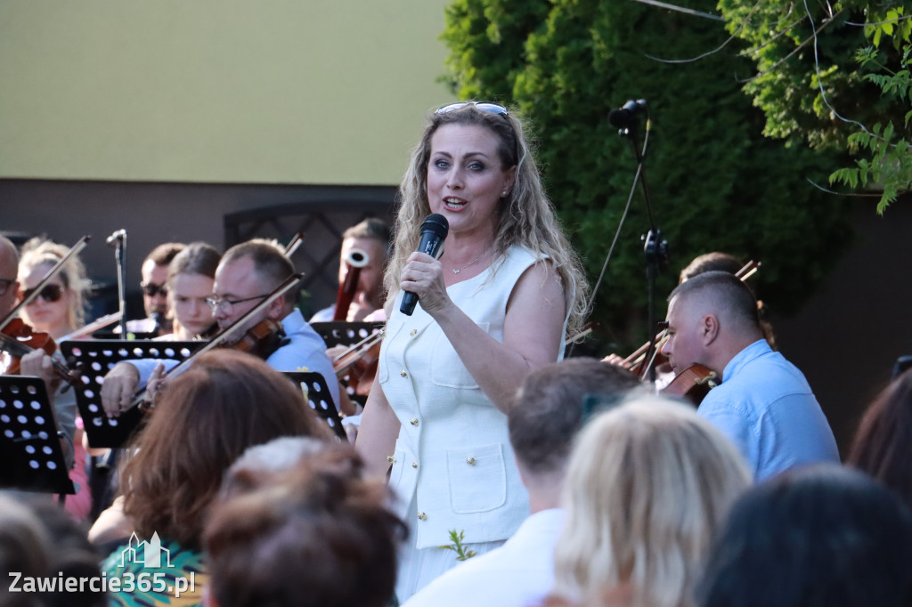 Fotorelacja I: Koncert Filharmonii Jurajskiej OPERETKA W OGRODZIE - Zawiercie