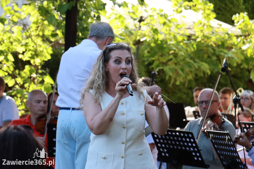Fotorelacja I: Koncert Filharmonii Jurajskiej OPERETKA W OGRODZIE - Zawiercie