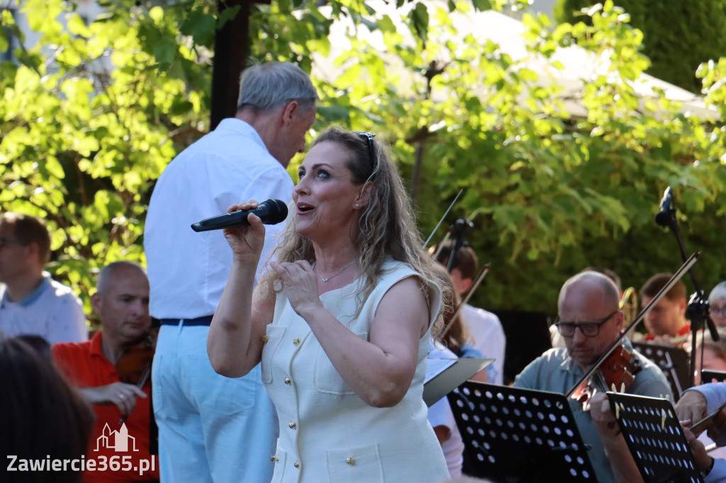 Fotorelacja I: Koncert Filharmonii Jurajskiej OPERETKA W OGRODZIE - Zawiercie