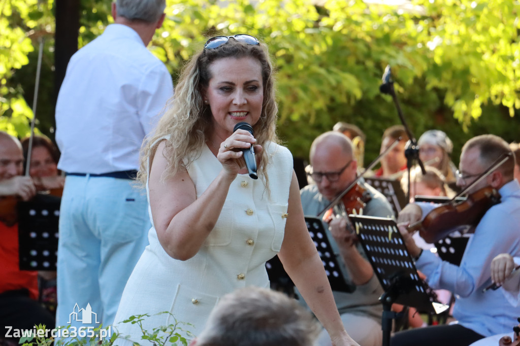 Fotorelacja I: Koncert Filharmonii Jurajskiej OPERETKA W OGRODZIE - Zawiercie
