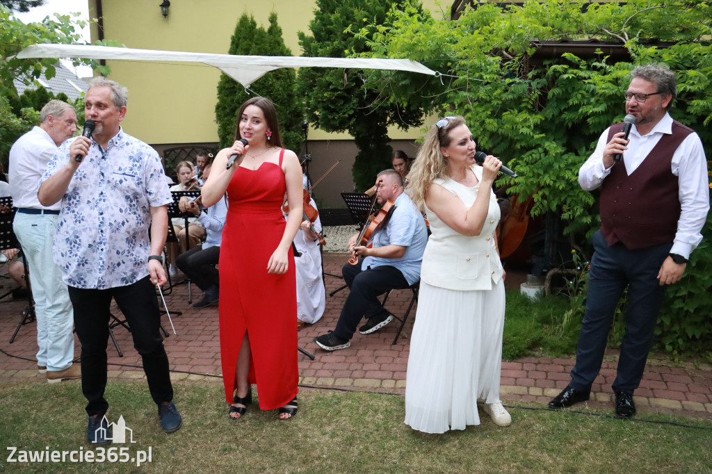 Fotorelacja II: Koncert Filharmonii Jurajskiej OPERETKA W OGRODZIE - Zawiercie