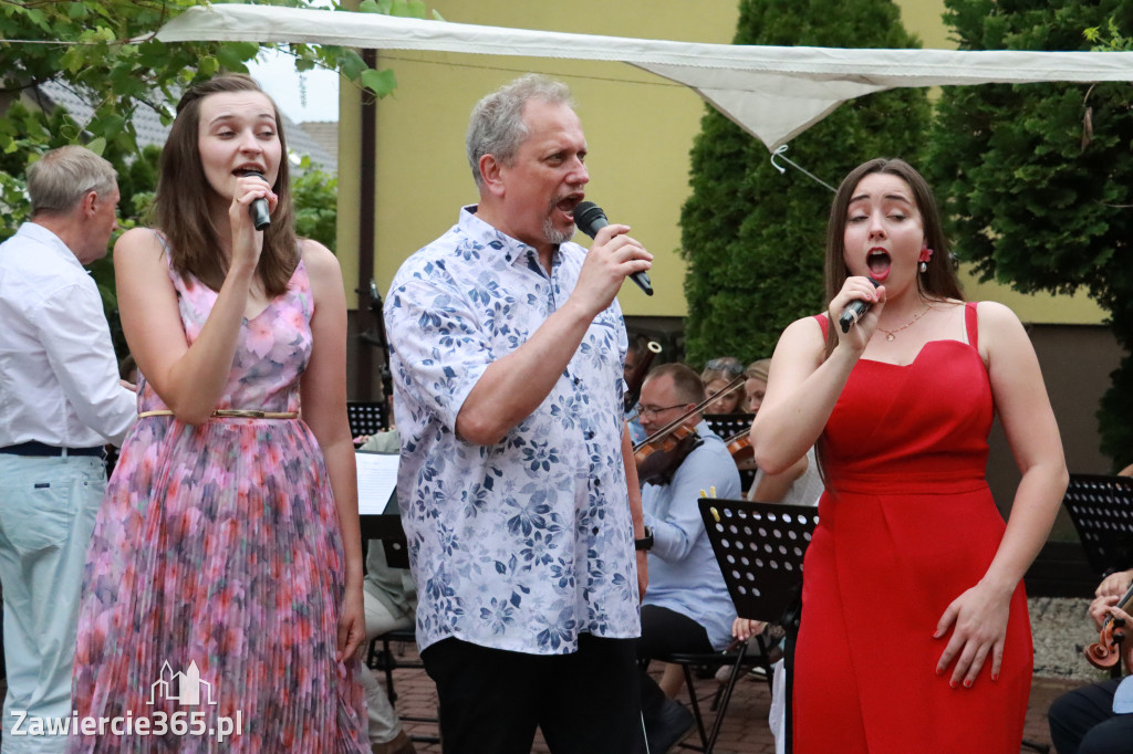 Fotorelacja II: Koncert Filharmonii Jurajskiej OPERETKA W OGRODZIE - Zawiercie
