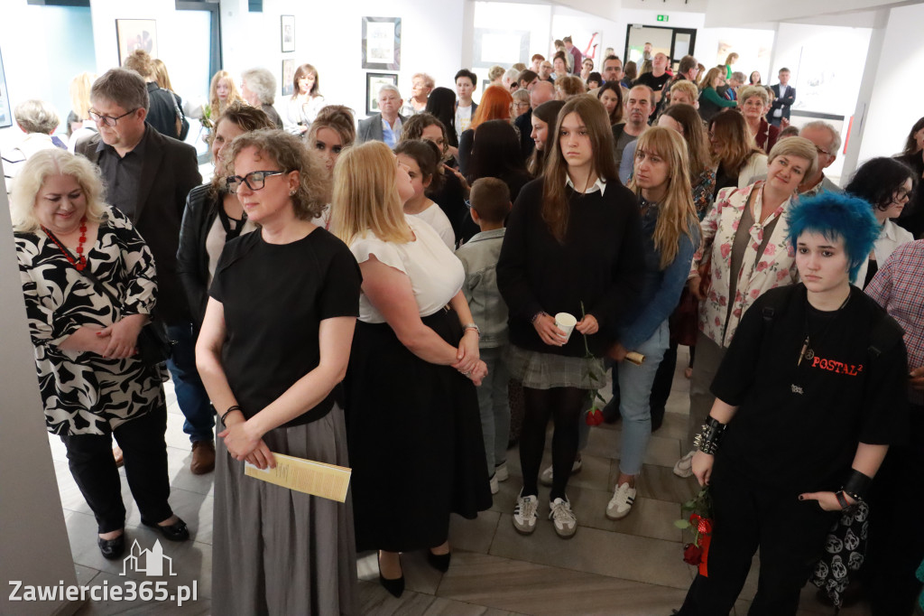 Fotorelacja: Wernisaż wystawy ArtStart w MOK Zawiercie