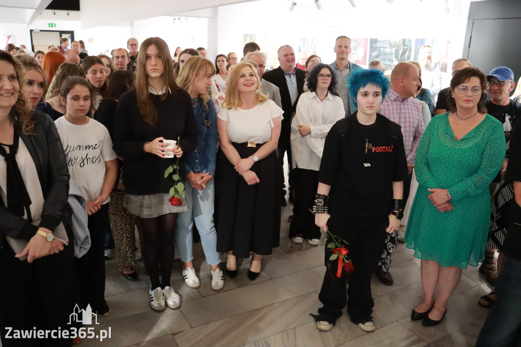 Fotorelacja: Wernisaż wystawy ArtStart w MOK Zawiercie