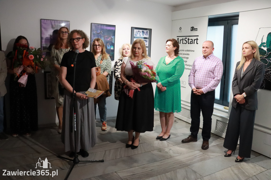 Fotorelacja: Wernisaż wystawy ArtStart w MOK Zawiercie
