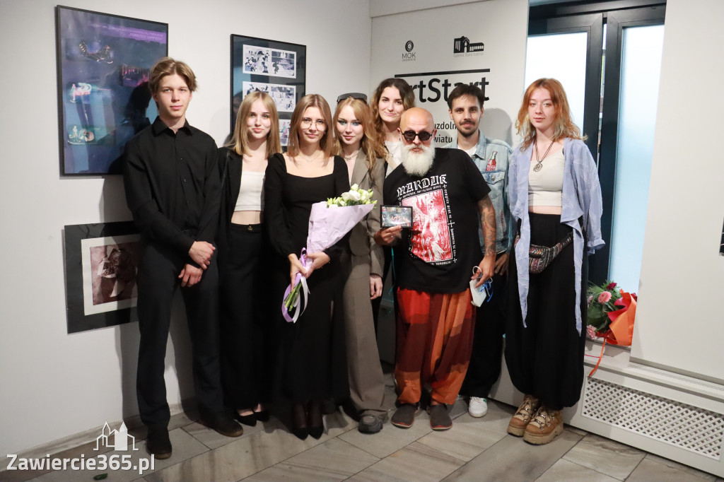 Fotorelacja: Wernisaż wystawy ArtStart w MOK Zawiercie