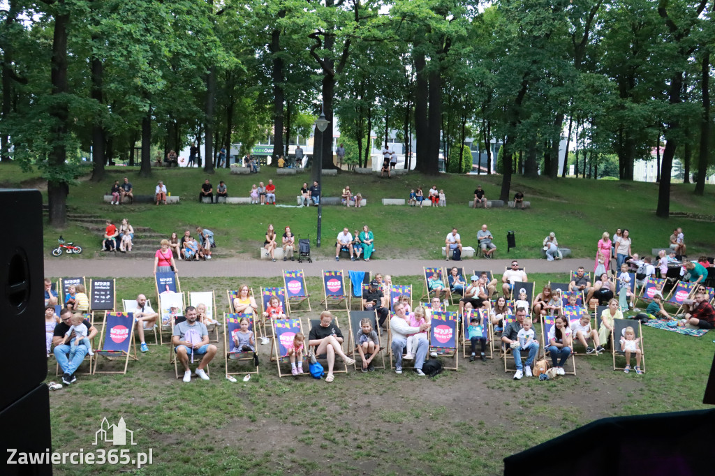Fotorelacja: Teatr Lalek „Kukiełka” - Lato w Mieście z MOK Zawiercie