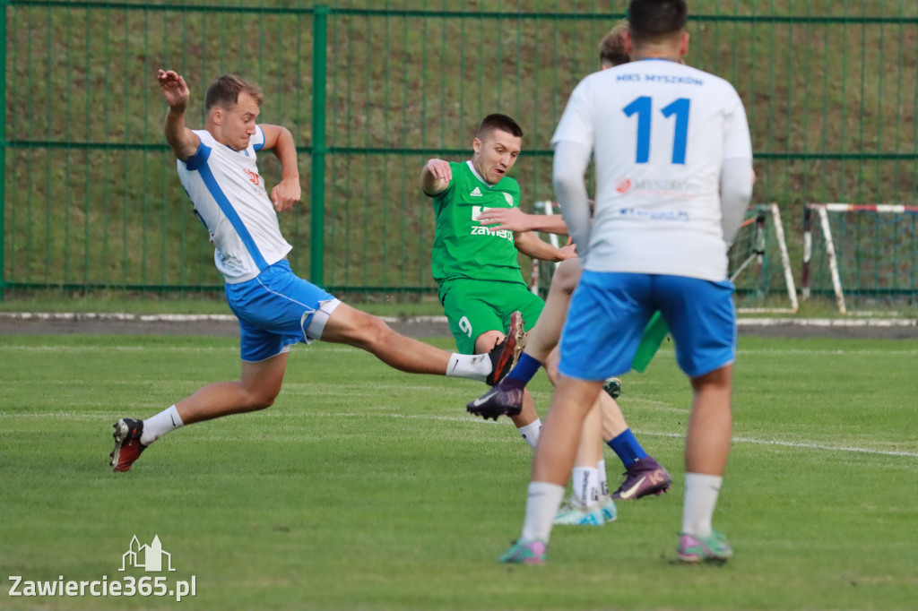 Warta Zawiercie odniosła skromne, ale zasłużone zwycięstwo 1:0 nad MKS Myszków