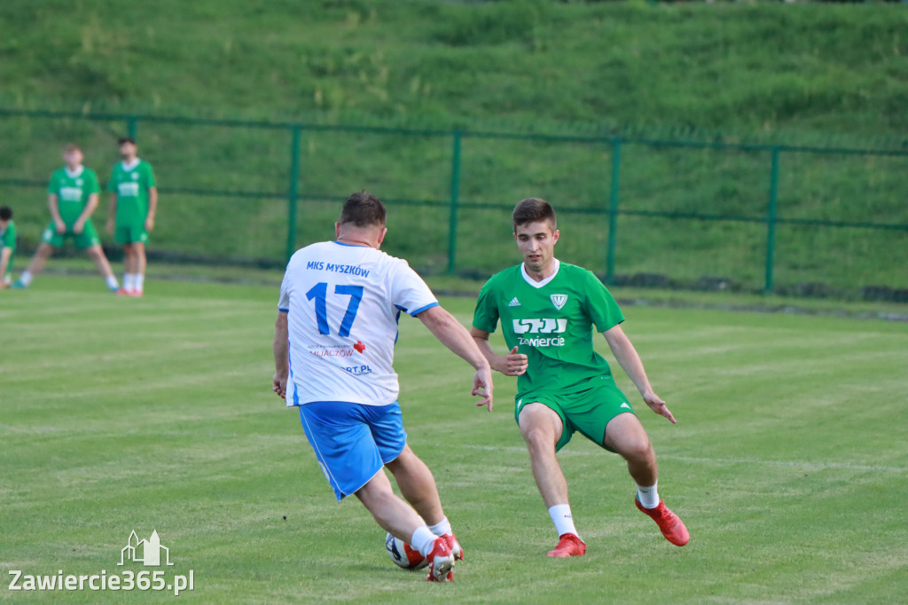Warta Zawiercie odniosła skromne, ale zasłużone zwycięstwo 1:0 nad MKS Myszków