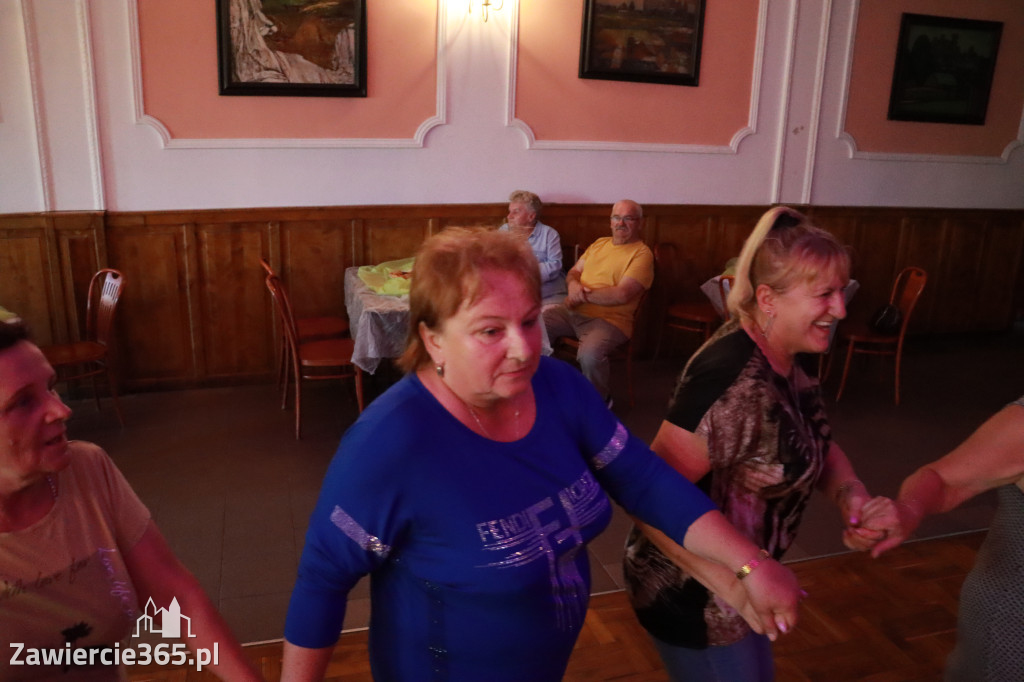 Fotorelacja: Pałacykowy Fajf - roztańczony czwartek w Kromołowie