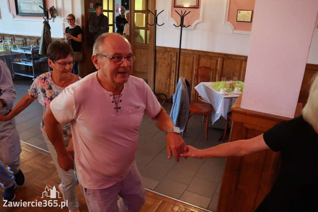 Fotorelacja: Pałacykowy Fajf - roztańczony czwartek w Kromołowie