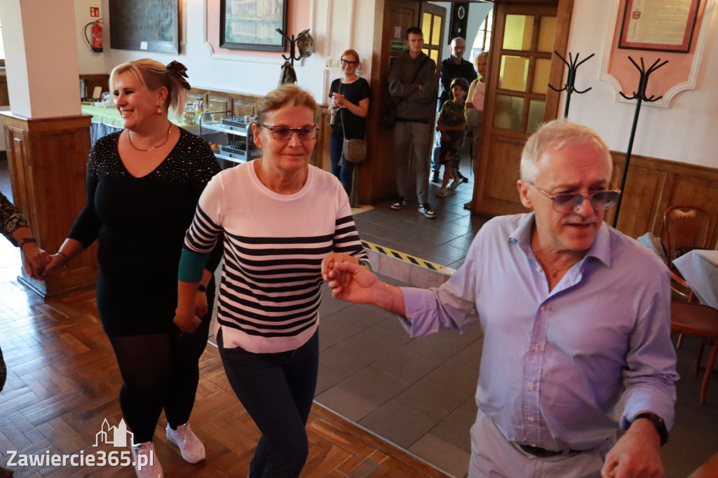 Fotorelacja: Pałacykowy Fajf - roztańczony czwartek w Kromołowie