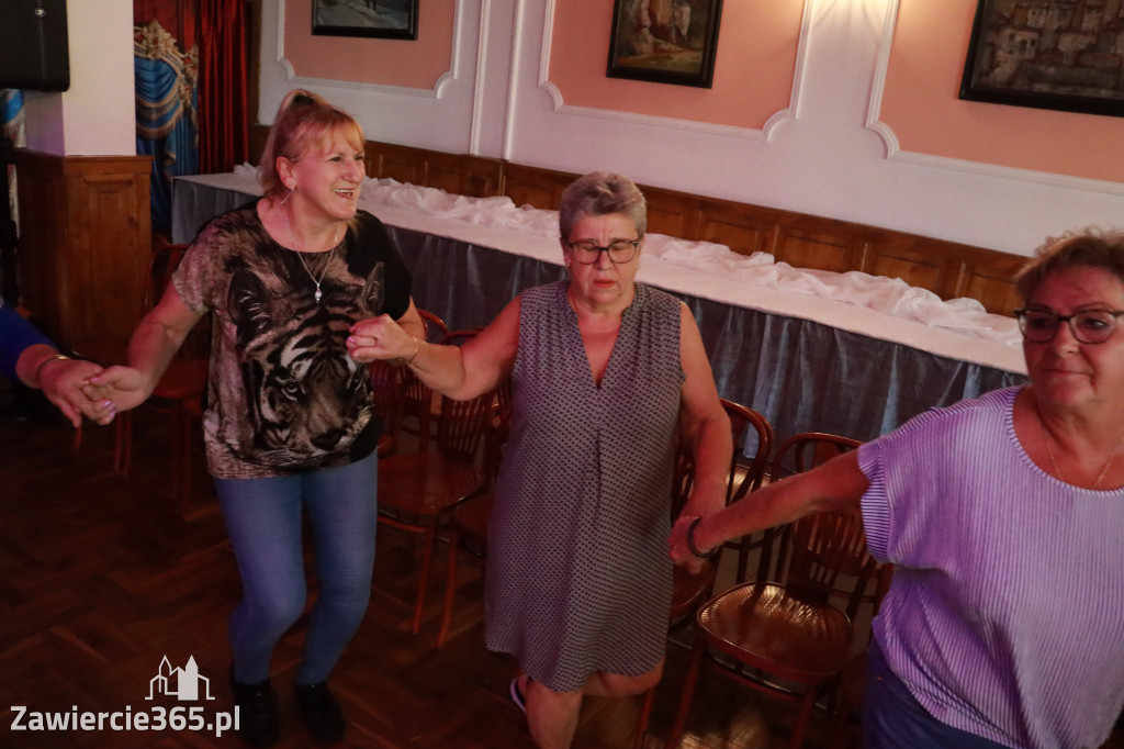 Fotorelacja: Pałacykowy Fajf - roztańczony czwartek w Kromołowie