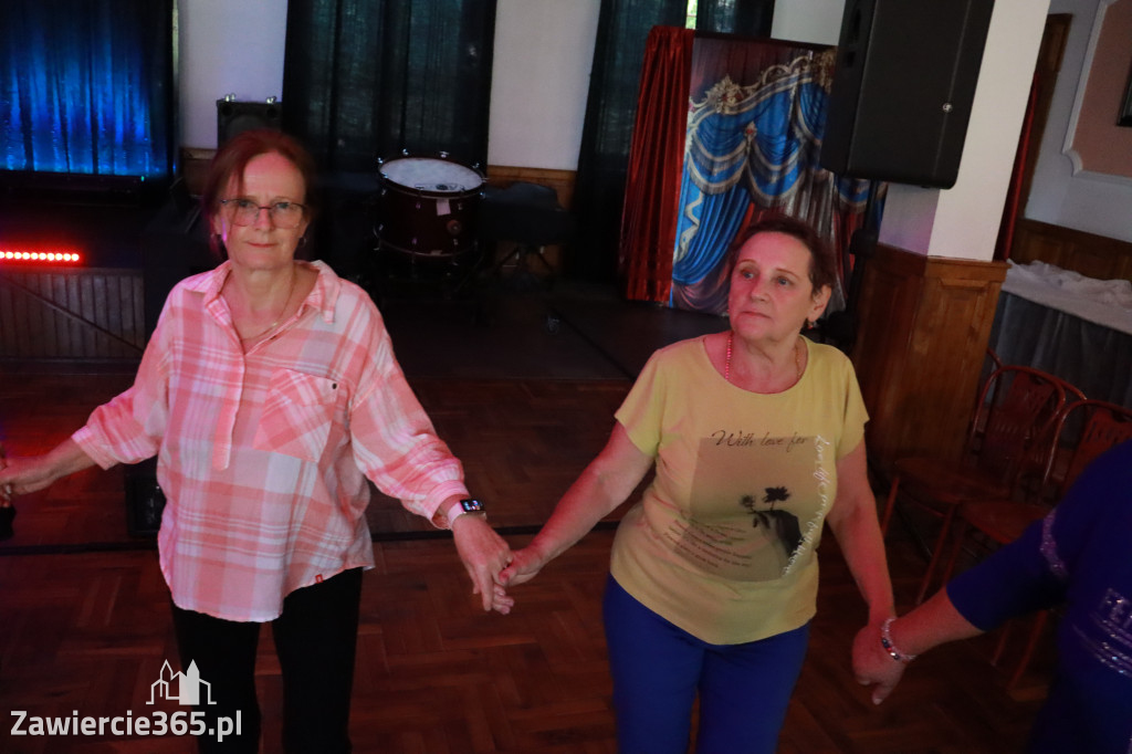 Fotorelacja: Pałacykowy Fajf - roztańczony czwartek w Kromołowie