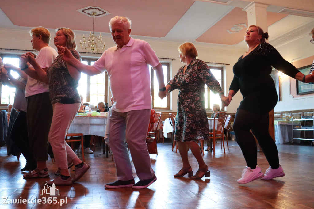 Fotorelacja: Pałacykowy Fajf - roztańczony czwartek w Kromołowie